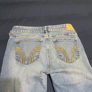 Great condition Hollister blue jeans.